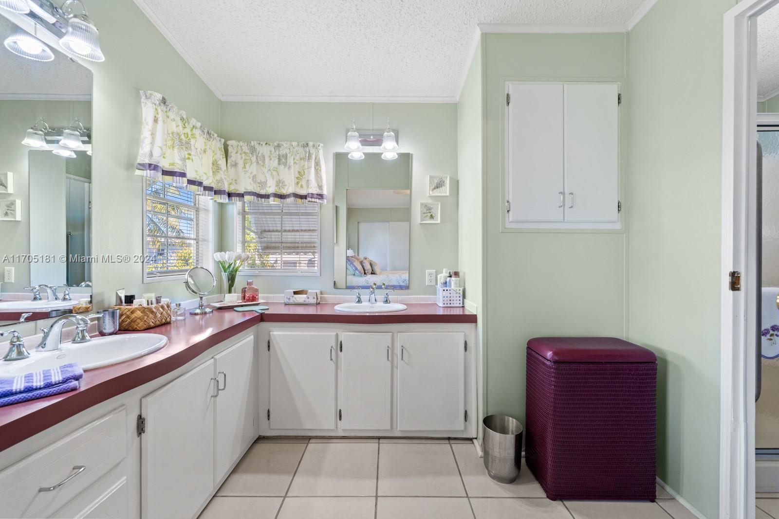GATEWAY WEST CONDO - Residential