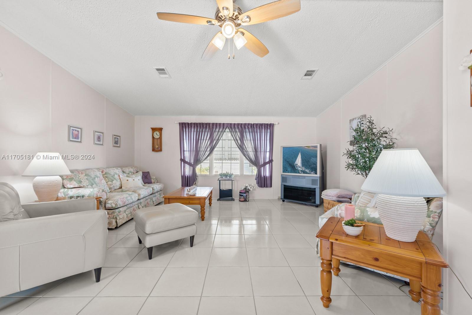 GATEWAY WEST CONDO - Residential