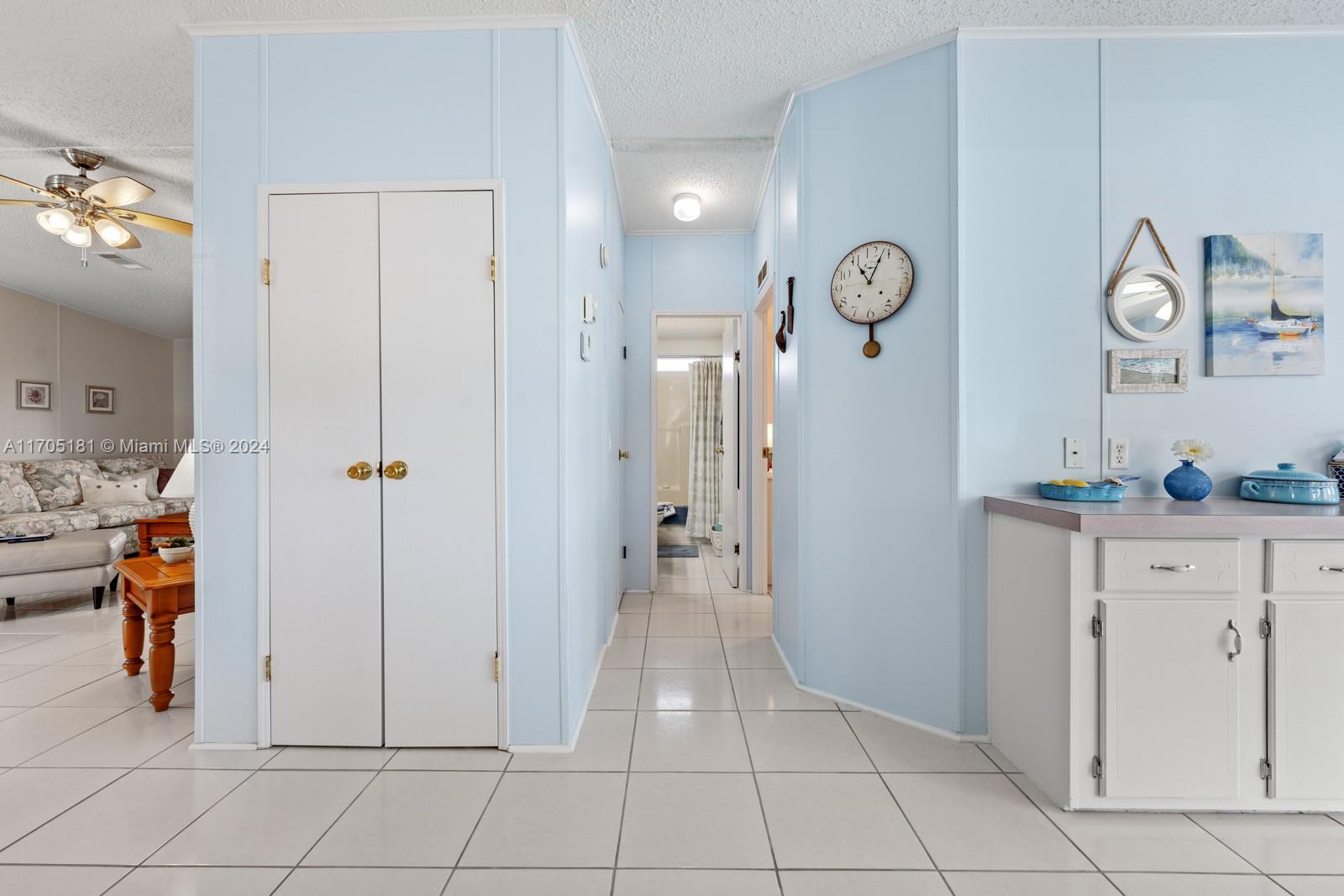 GATEWAY WEST CONDO - Residential