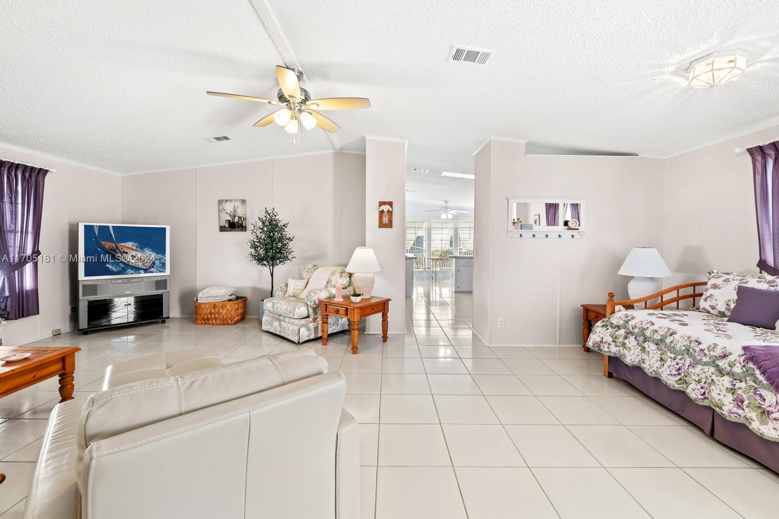 GATEWAY WEST CONDO - Residential