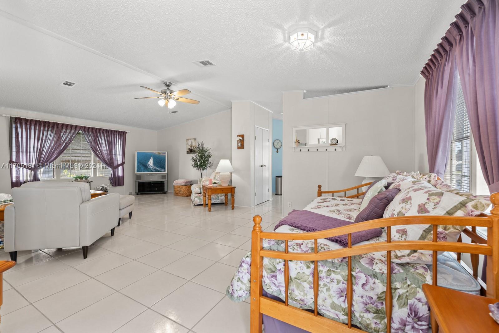 GATEWAY WEST CONDO - Residential