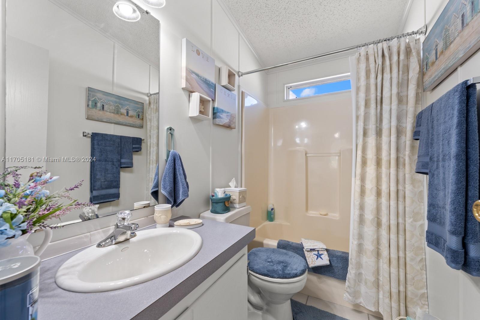 GATEWAY WEST CONDO - Residential