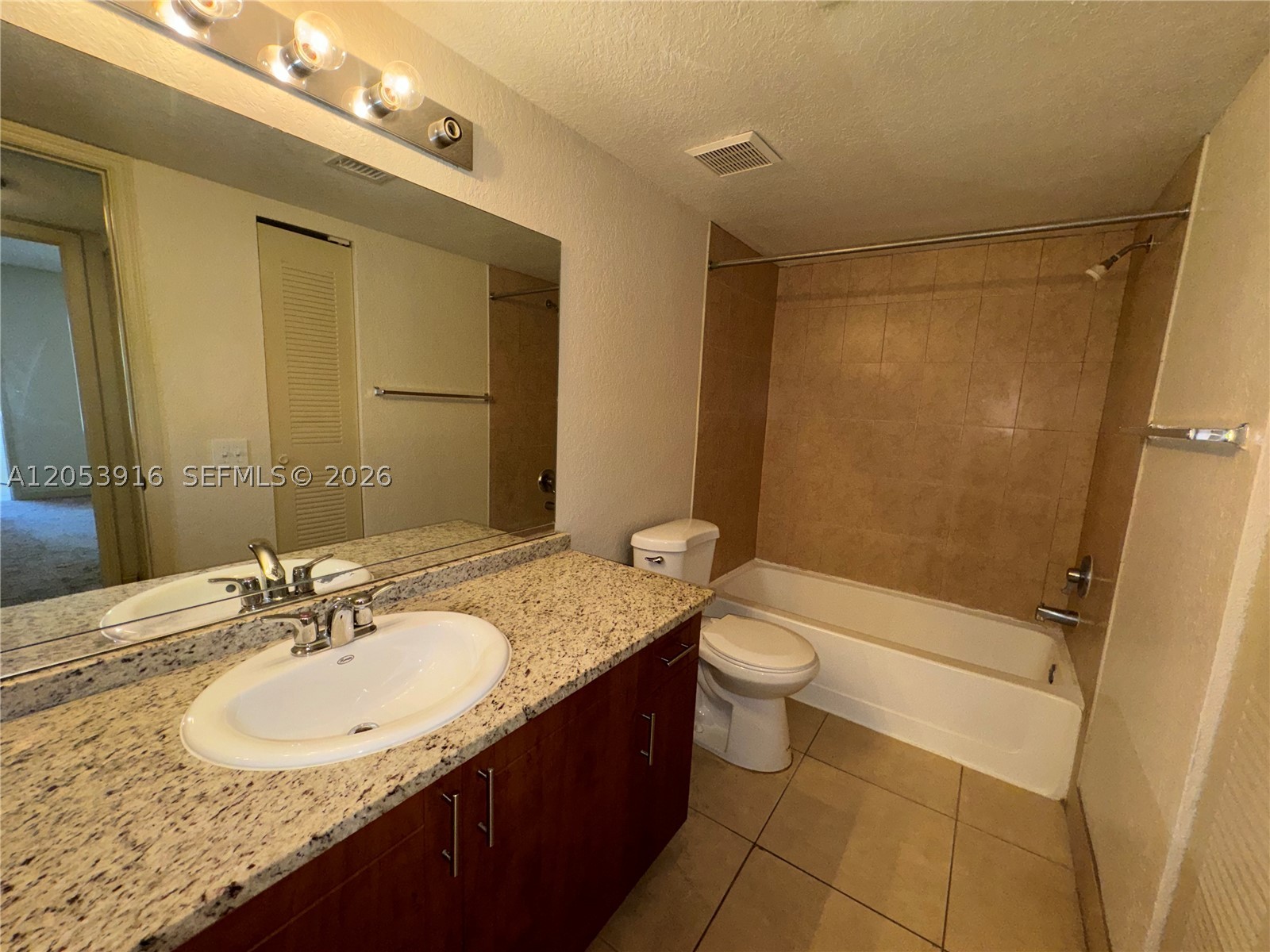 ISLES AT LAGO MAR CONDO - Residential Lease