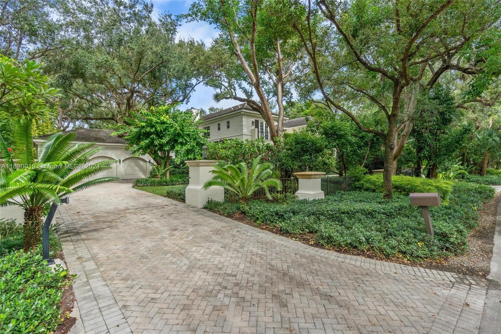 KERRWOOD OAKS - Residential