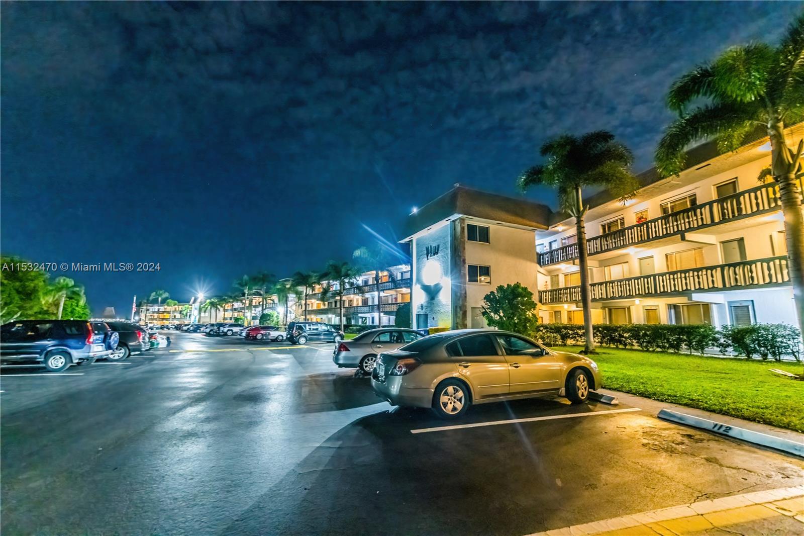 VILLAGE GREEN 4 CONDO - Residential Lease