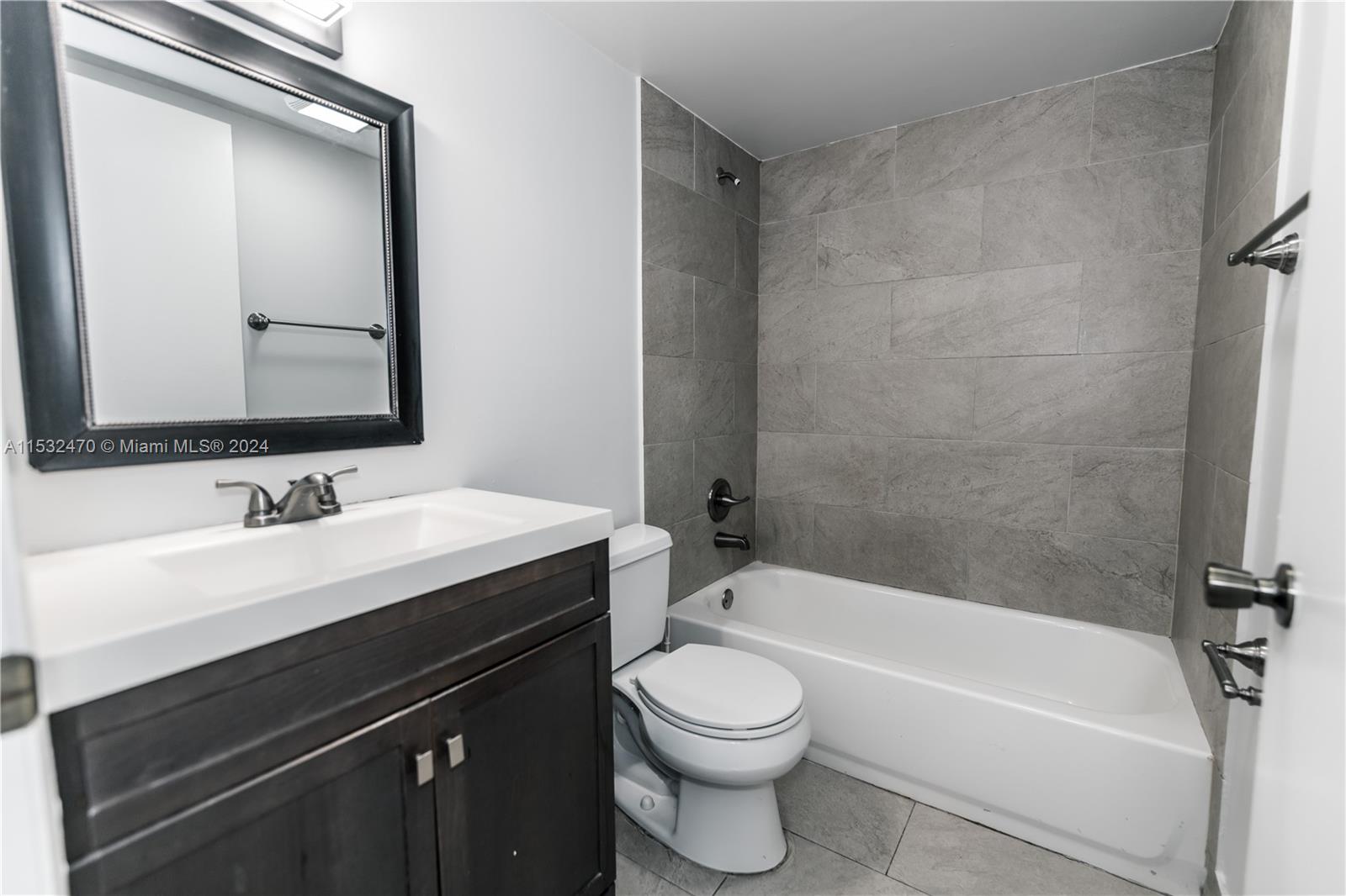 VILLAGE GREEN 4 CONDO - Residential Lease