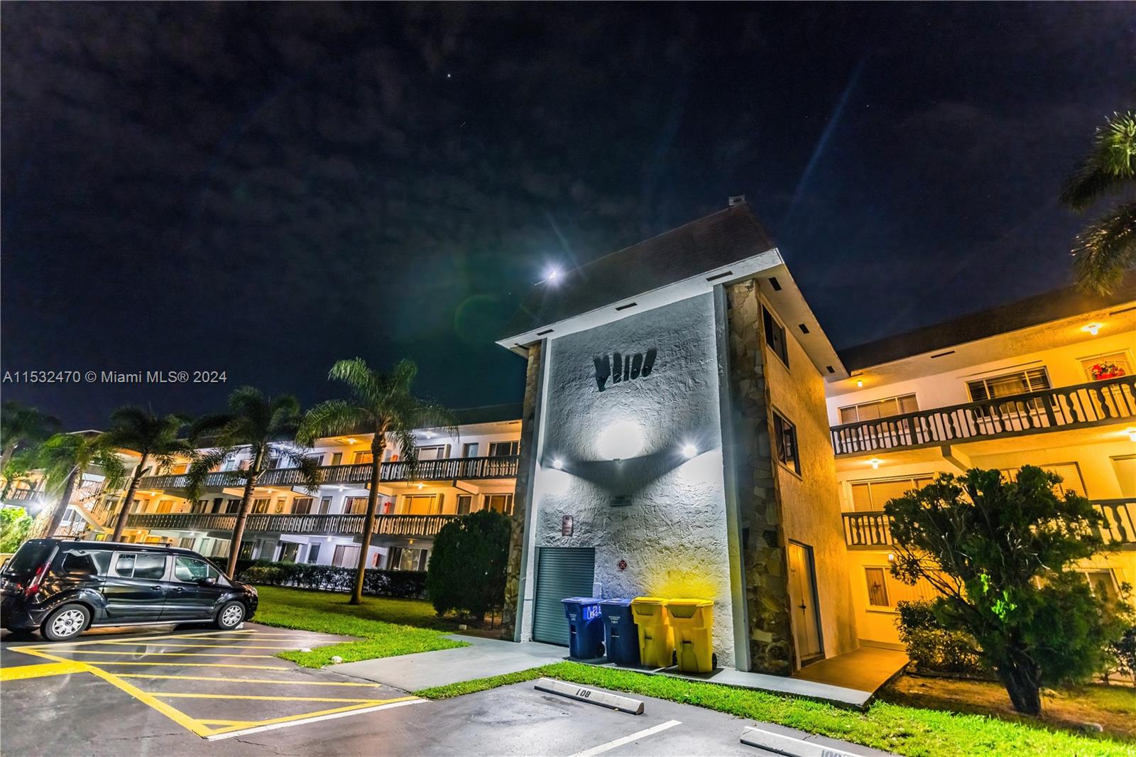 VILLAGE GREEN 4 CONDO - Residential Lease