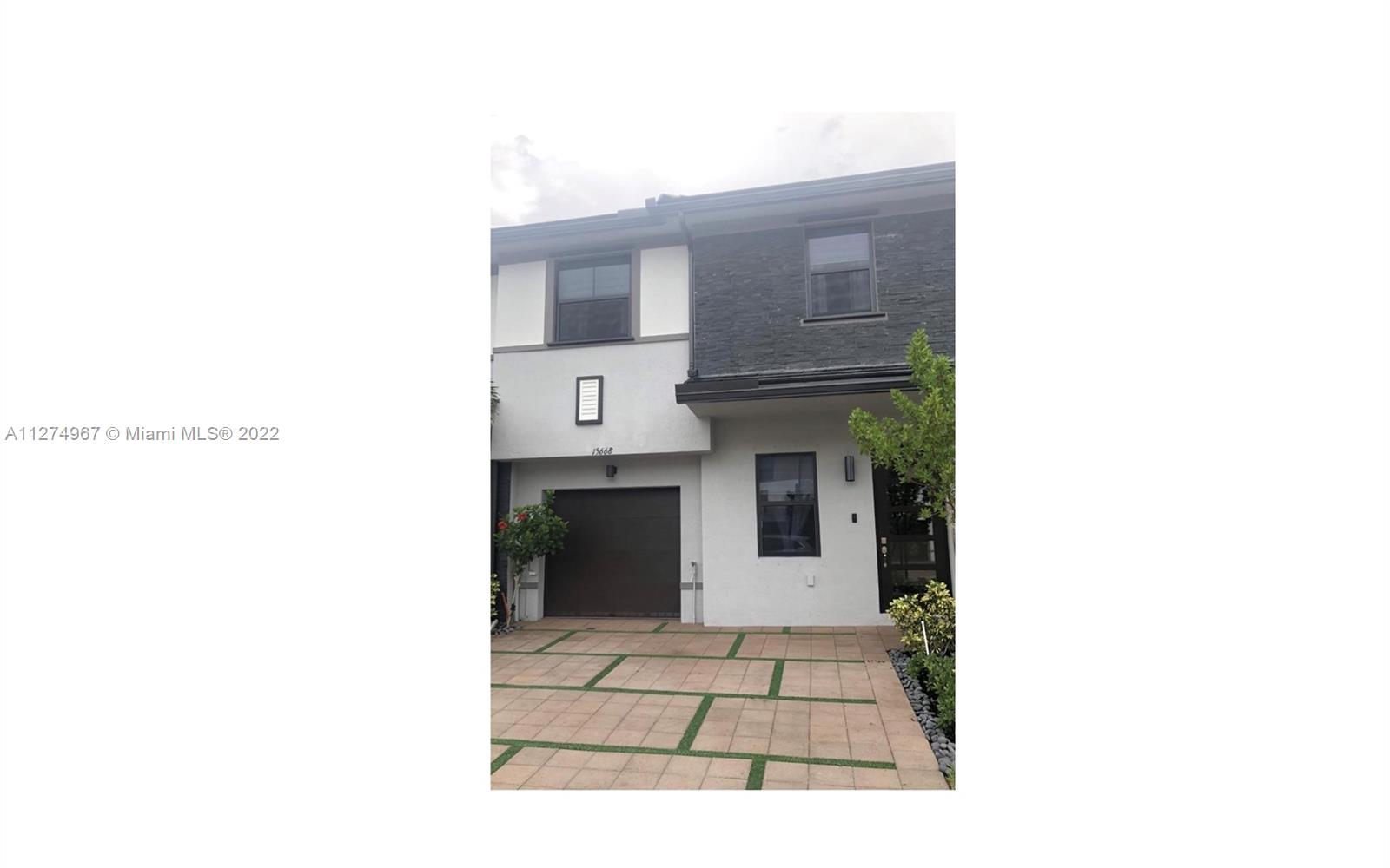 MAKE THIS PLACE YOUR HOME!  THIS SPACIOUS 4 BEDROOM UNIT IS GREATLY LOCATED IN MIAMI LAKES, AT THE GORGEOUS SATORI COMMUNITY. 

PLEASE ATTACH TO YOUR OFFER: 1. COPY OF ID 2. RENTAL APPLICATION 4. PROOF OF FUNDS/PAYSTUBS 5. CREDIT REPORT 6. BACKROUND 
LETS MAKE A DEAL!