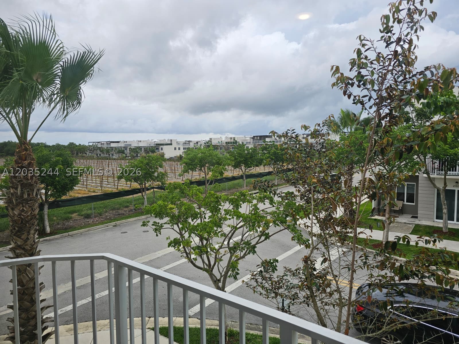 PARADISE ONE - Residential Lease