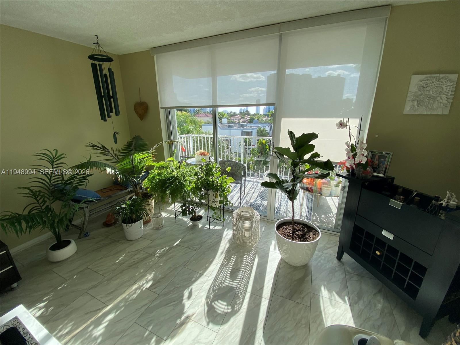 ADMIRALS PORT CONDO WEST - Residential