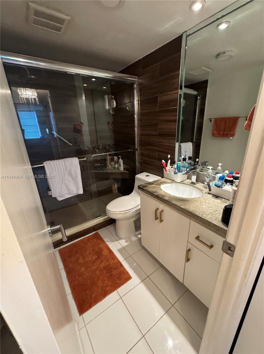 ADMIRALS PORT CONDO WEST - Residential