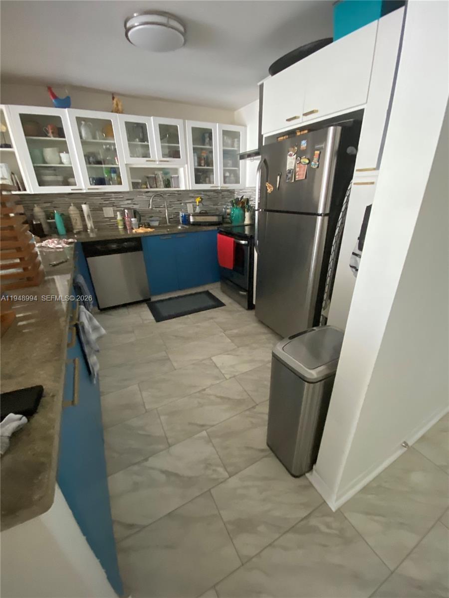 ADMIRALS PORT CONDO WEST - Residential