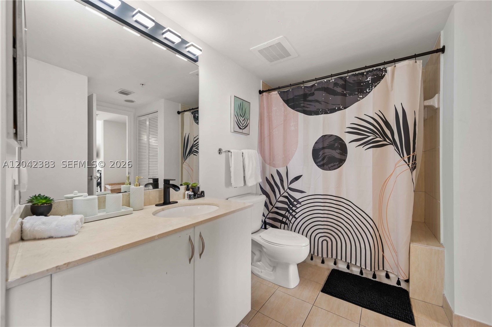 OPERA TOWER CONDO - Residential