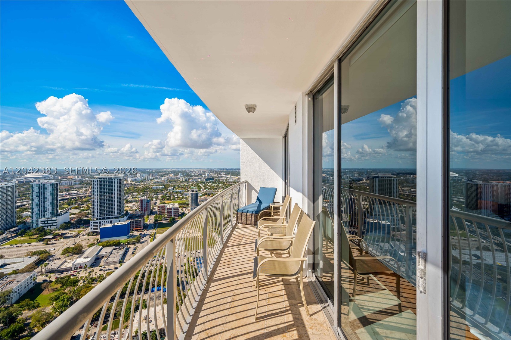OPERA TOWER CONDO - Residential