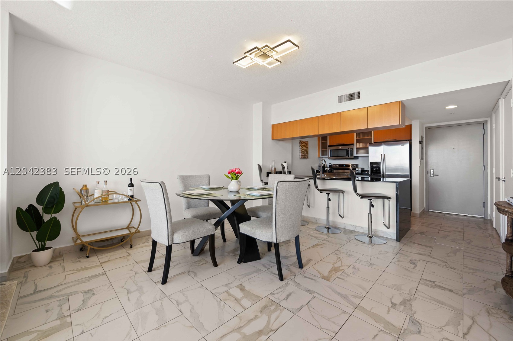 OPERA TOWER CONDO - Residential