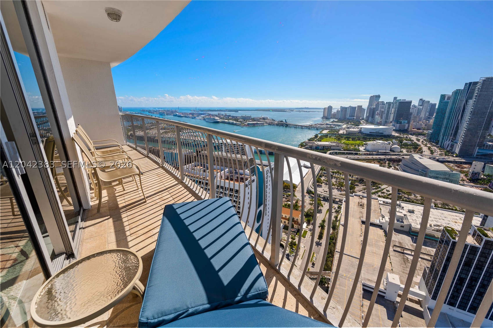 OPERA TOWER CONDO - Residential