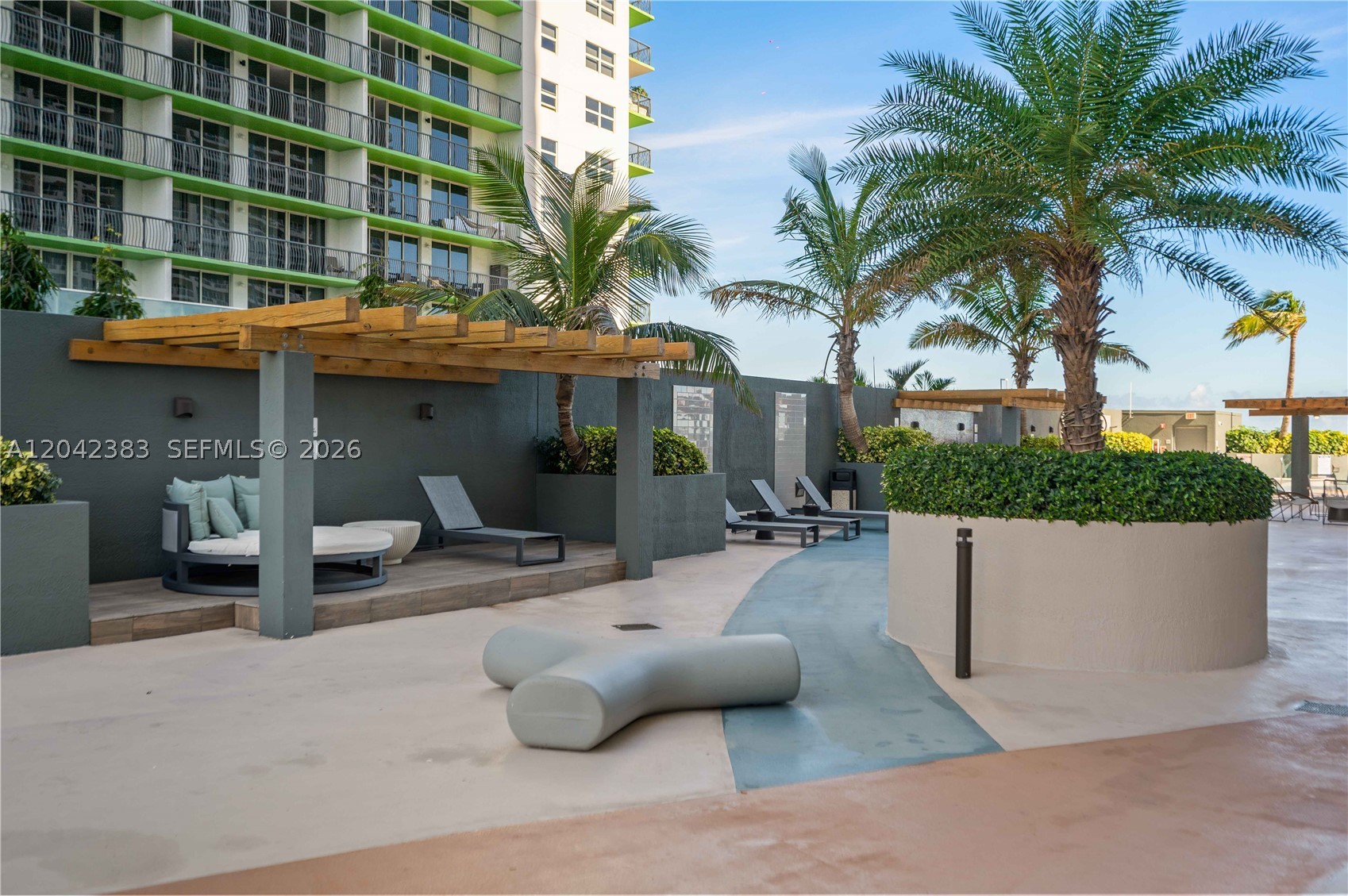 OPERA TOWER CONDO - Residential