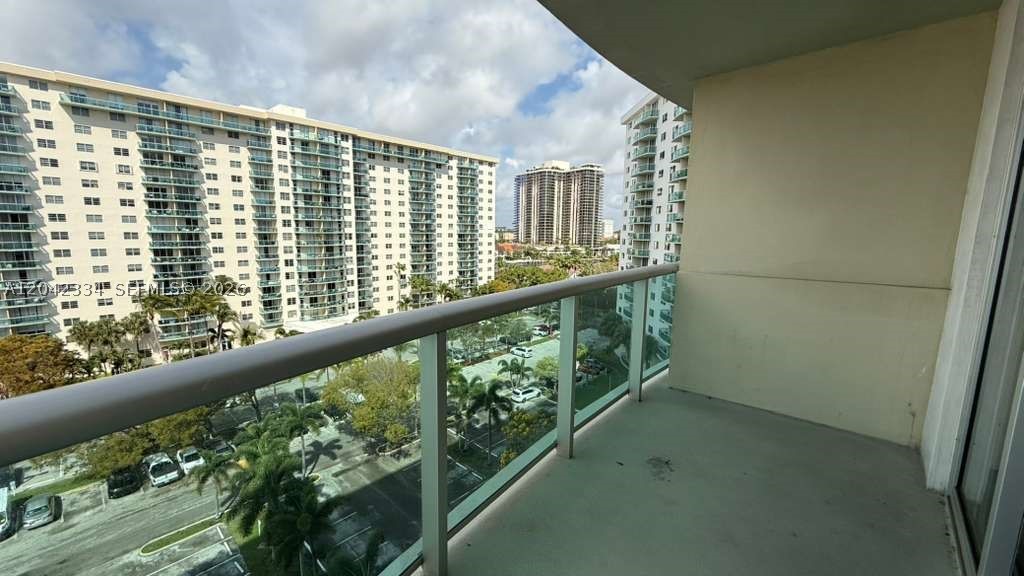 OCEANVIEW BUILDING B COND - Residential