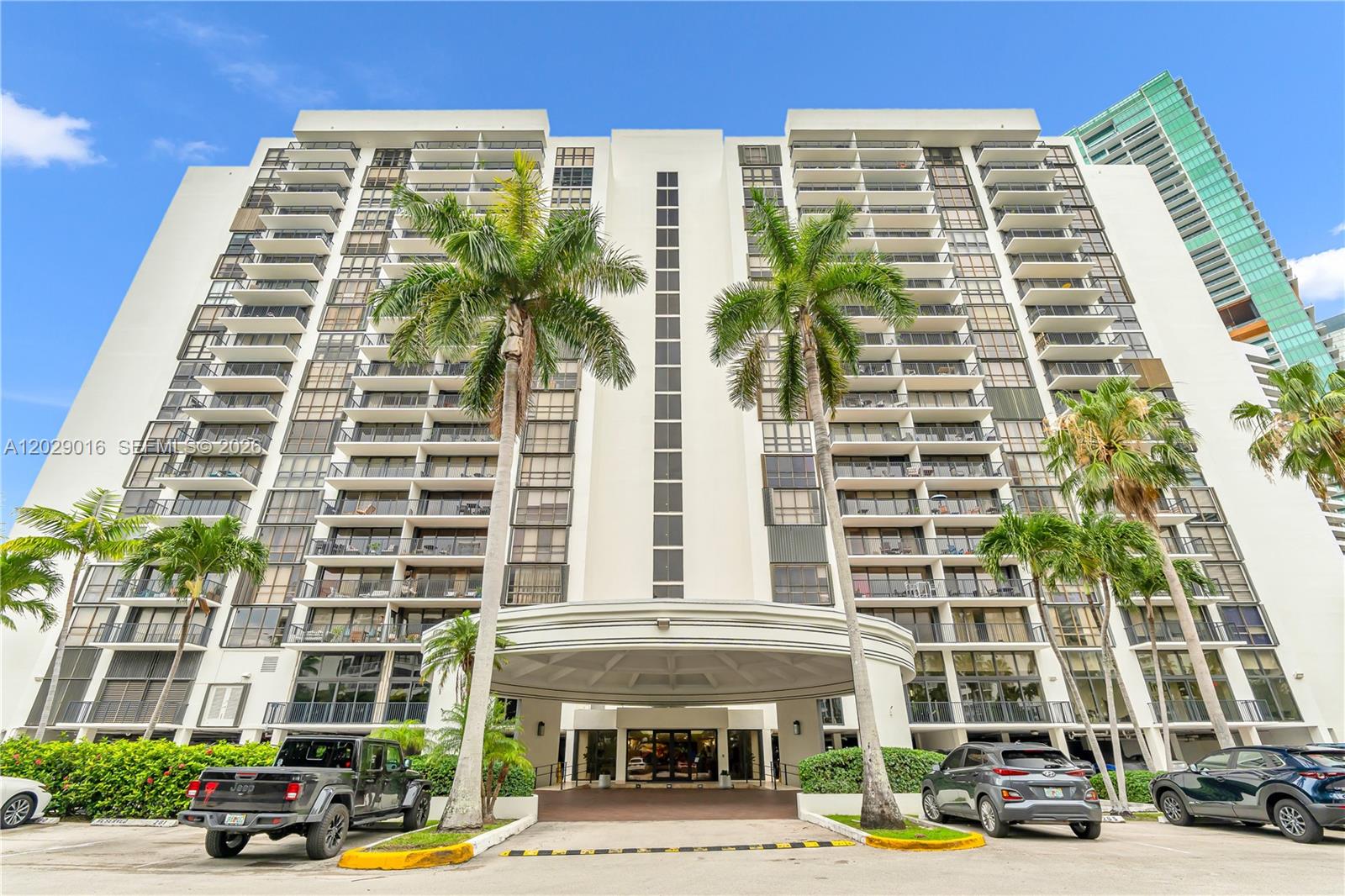 Spacious 2-bedroom, 2-bathroom corner residence in the heart of Brickell featuring a bright and open layout, floor-to-ceiling windows, abundant natural light, and generous walk-in closets. Enjoy relaxing city views from the private balcony, along with an impressive selection of amenities including a fitness center, tennis courts, library, and nursery. Ideally located with easy access to I-95 and just moments from Brickell’s finest dining, shopping, and entertainment.