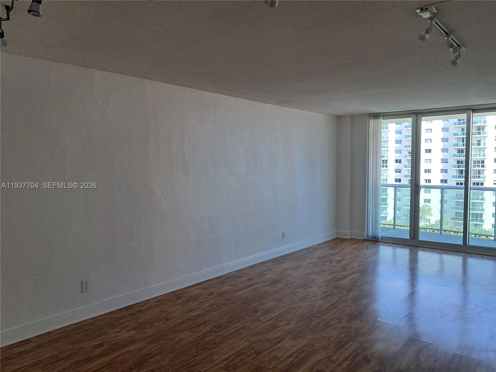 OCEANVIEW BUILDING B COND - Residential