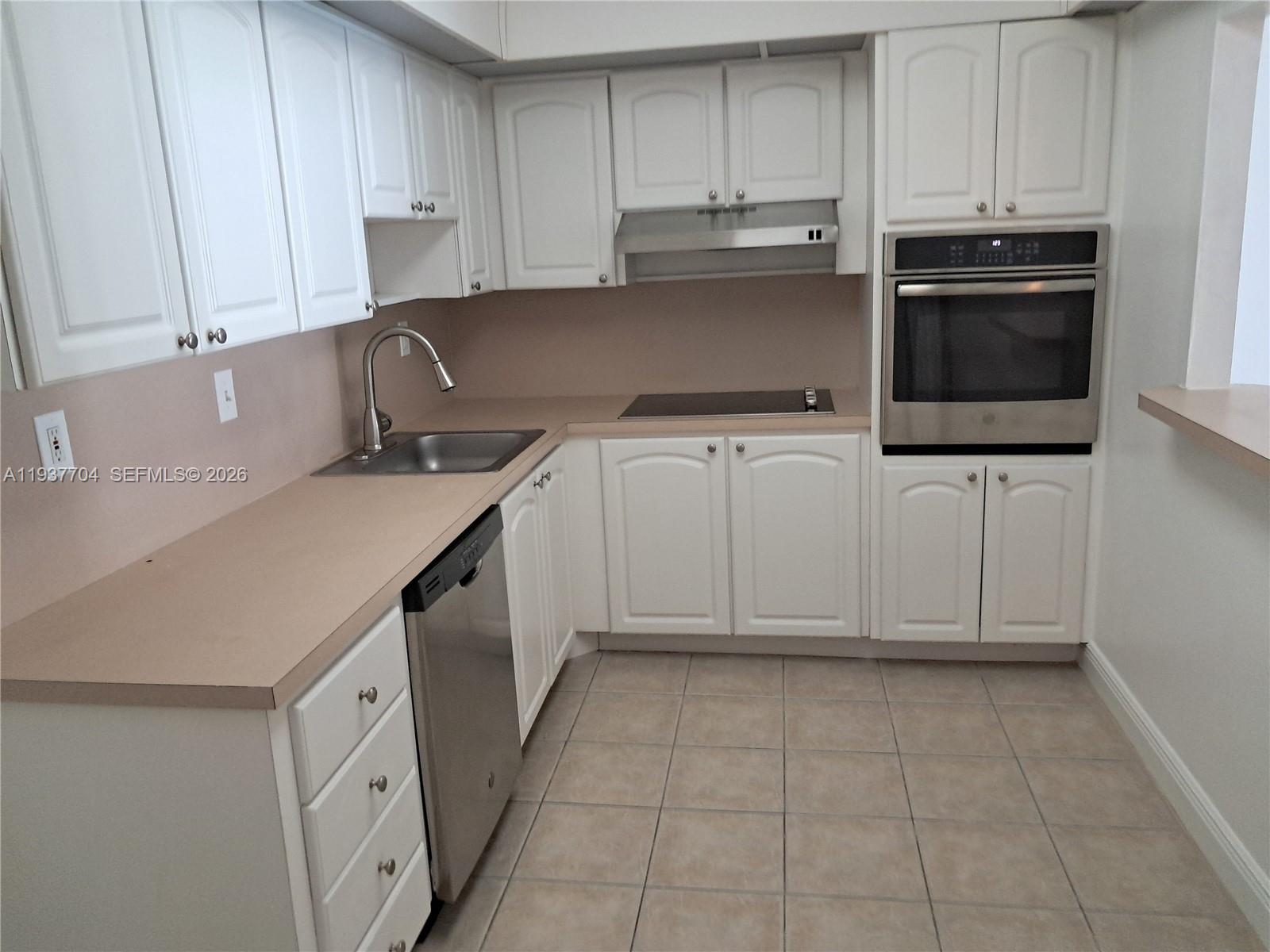 OCEANVIEW BUILDING B COND - Residential