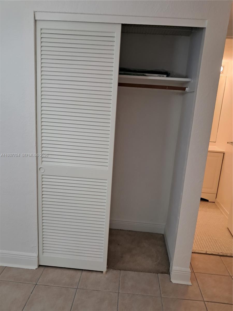 OCEANVIEW BUILDING B COND - Residential