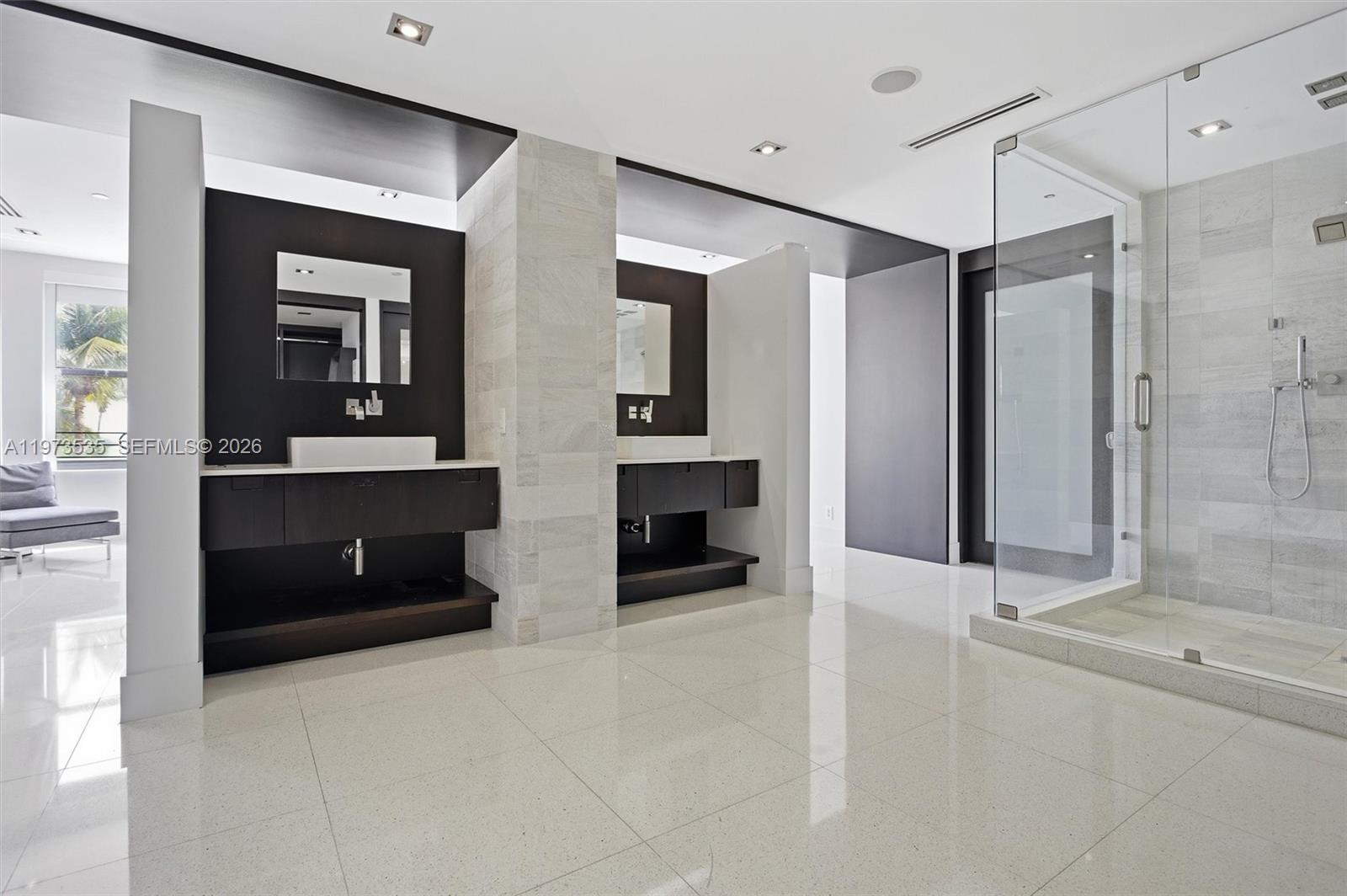 THE NETHERLAND CONDO - Residential