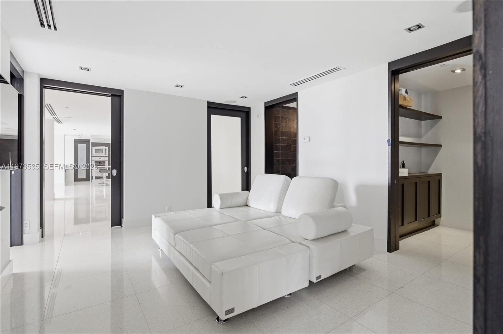 THE NETHERLAND CONDO - Residential