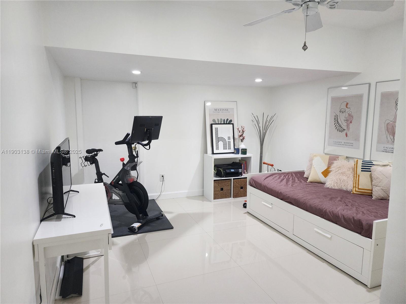 DORAL CHASE 1 ST ADDN AME - Residential Lease