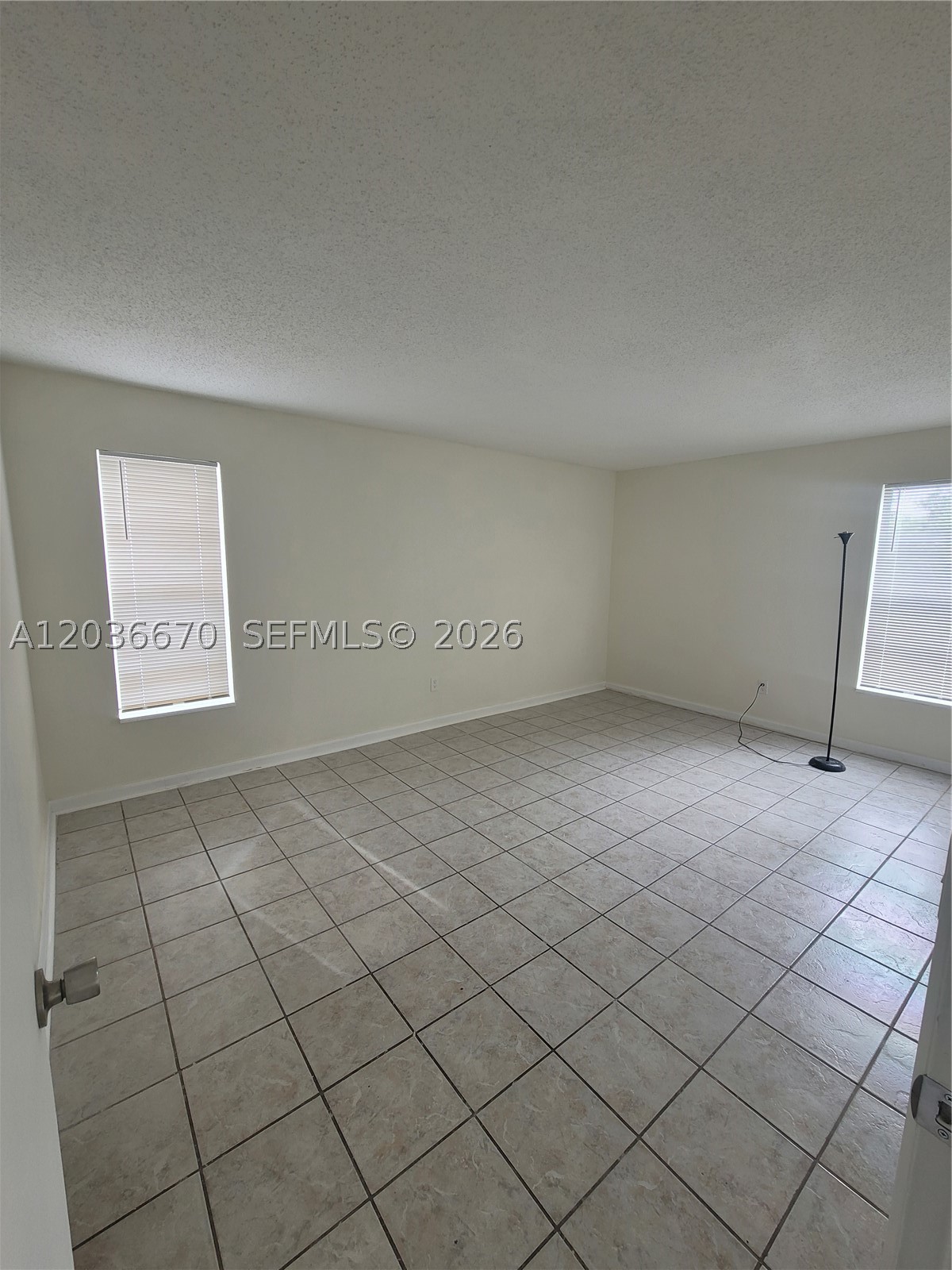 BROOKFIELD SQUARE CONDO - Residential Lease