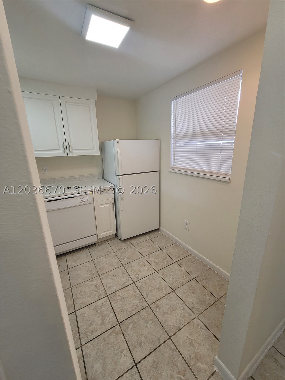 BROOKFIELD SQUARE CONDO - Residential Lease