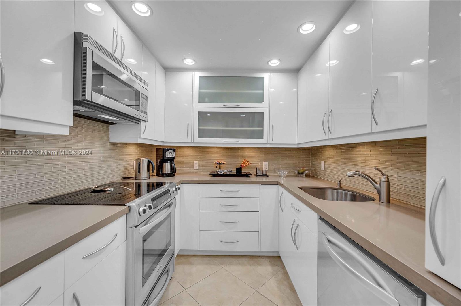 CORONADO CONDO-TOWER II - Residential