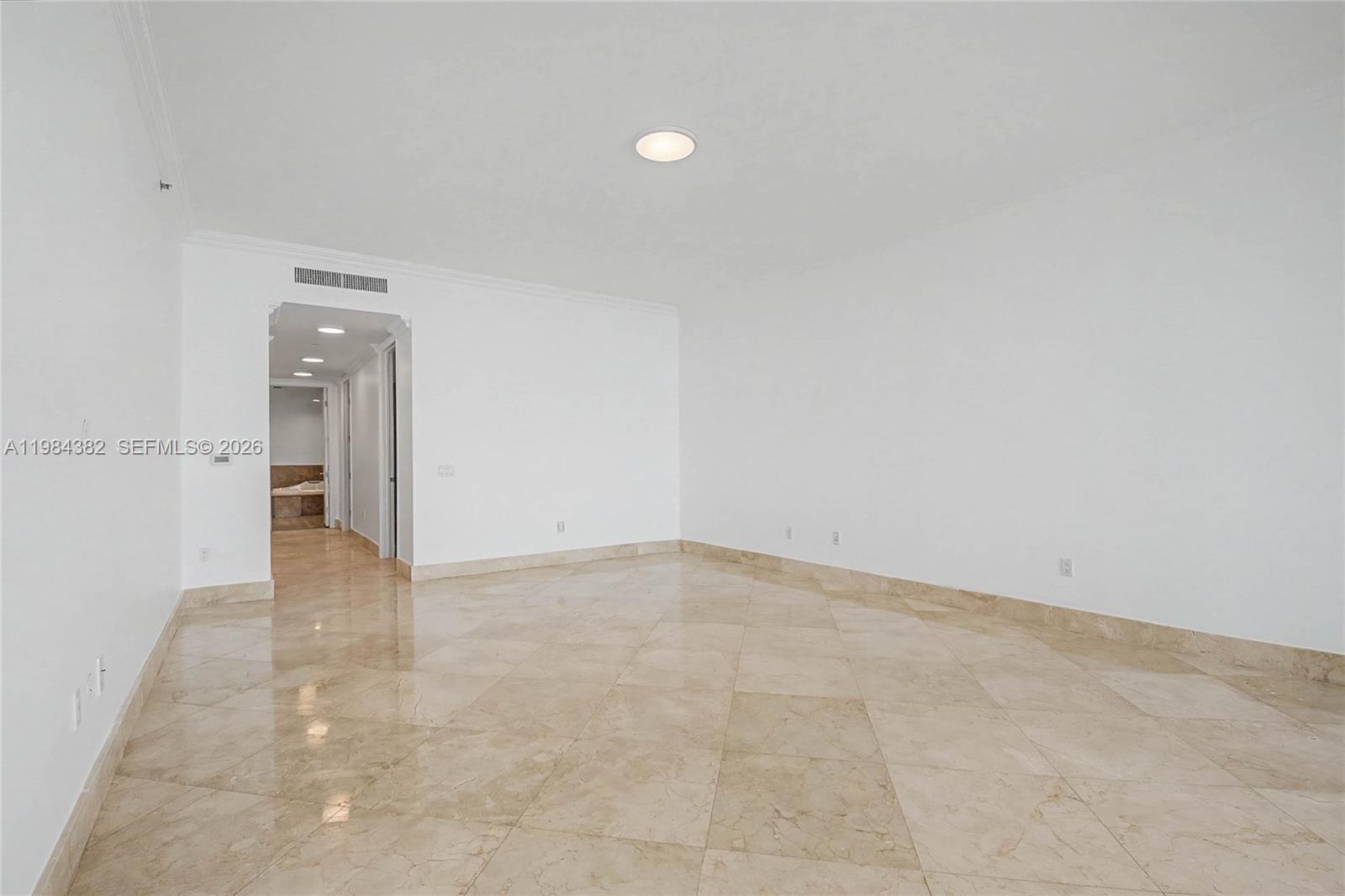 RESIDENCES - THE BATH CLUB - Residential