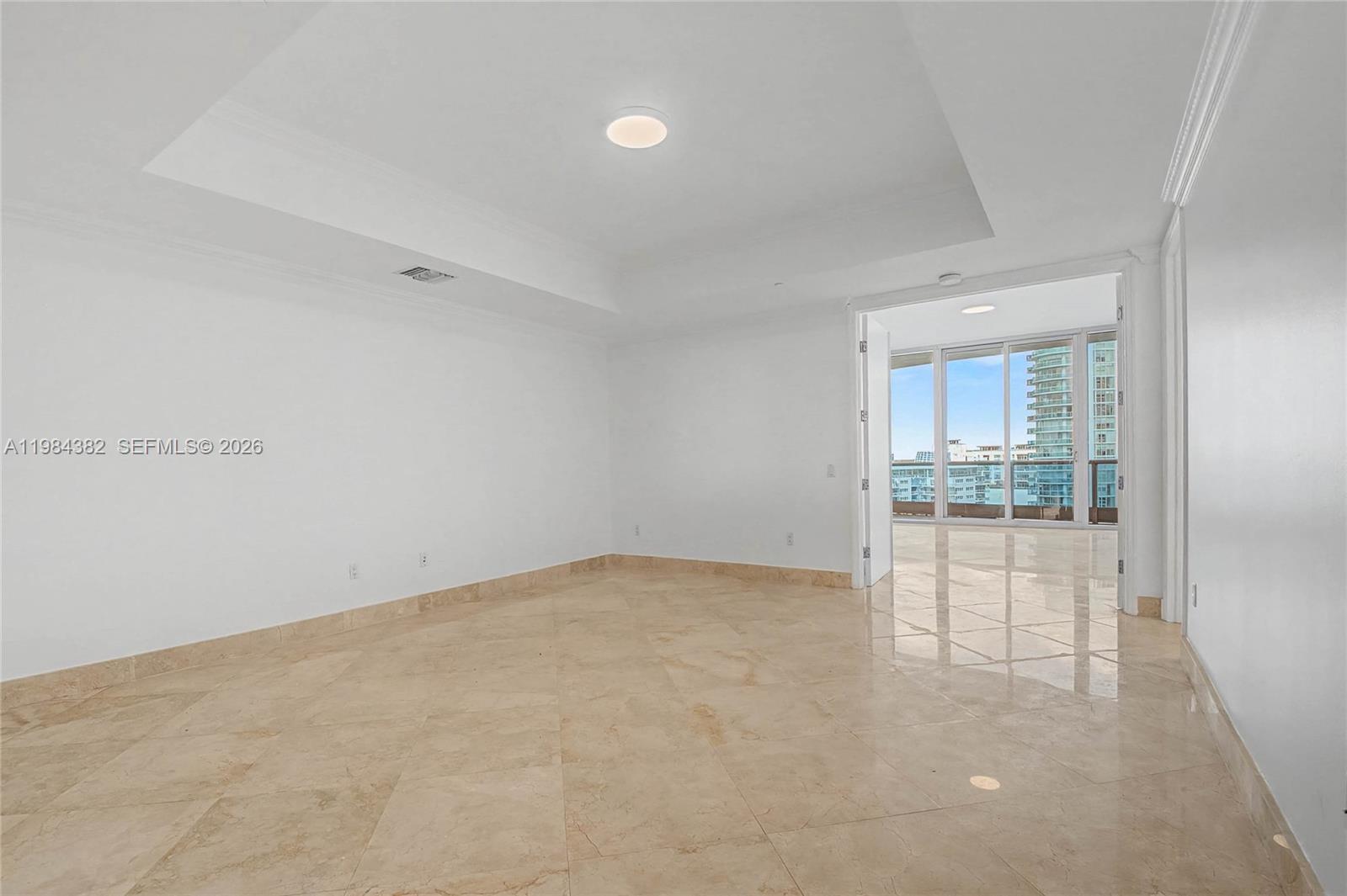 RESIDENCES - THE BATH CLUB - Residential