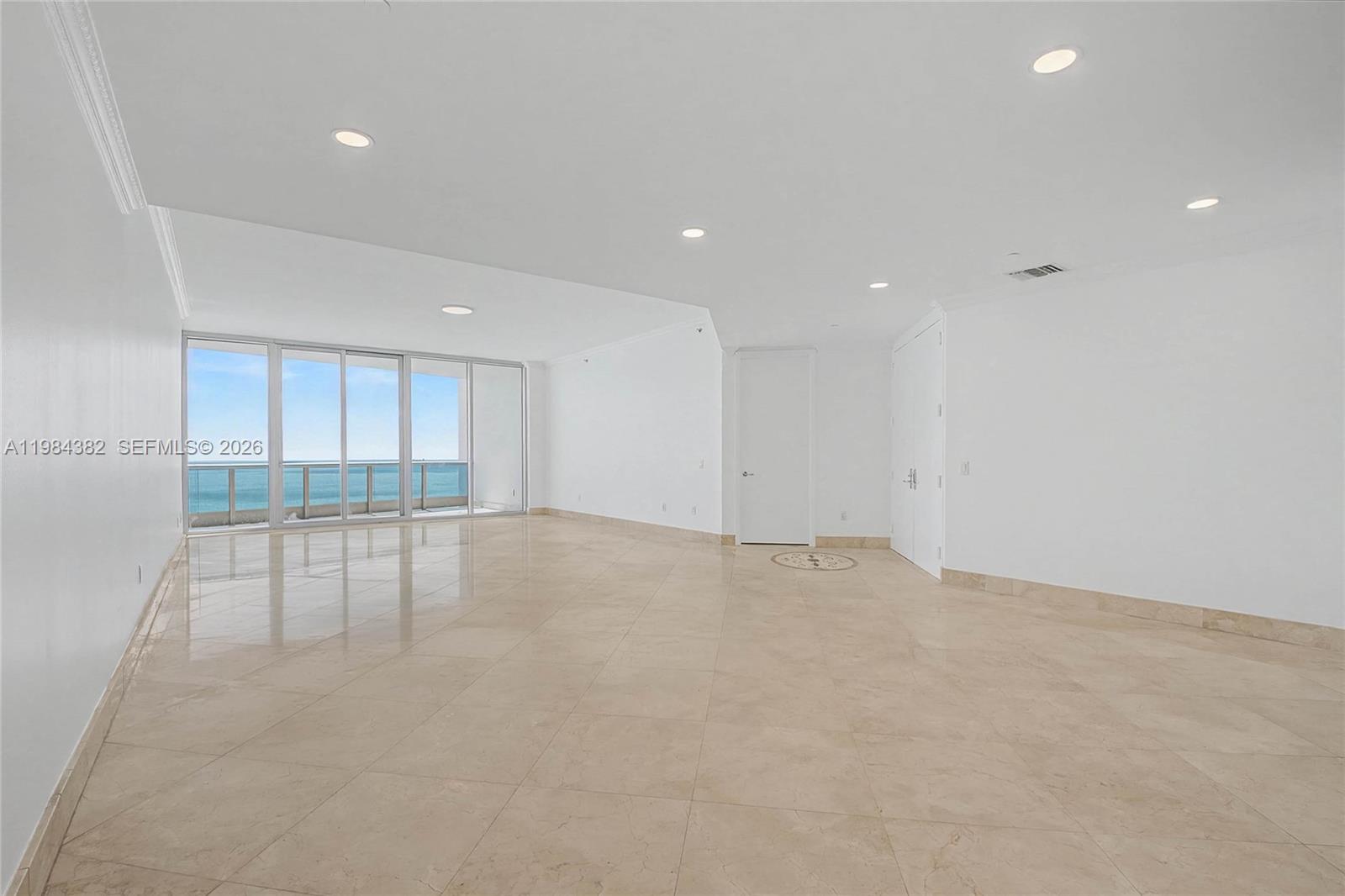 RESIDENCES - THE BATH CLUB - Residential
