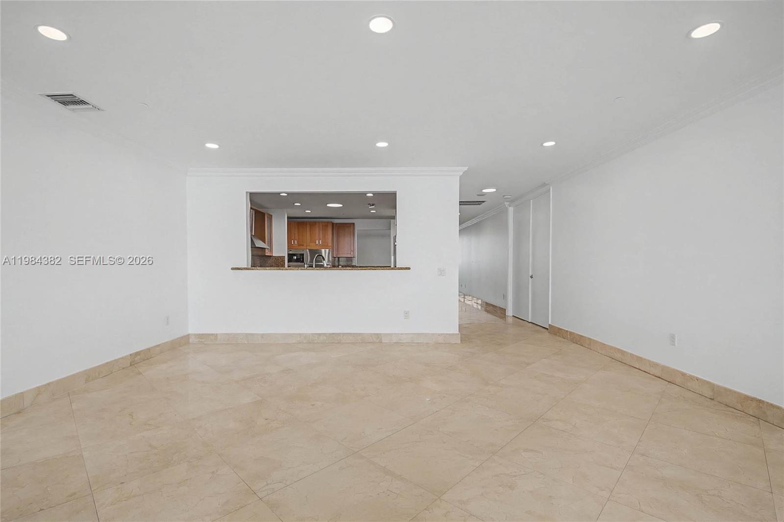 RESIDENCES - THE BATH CLUB - Residential