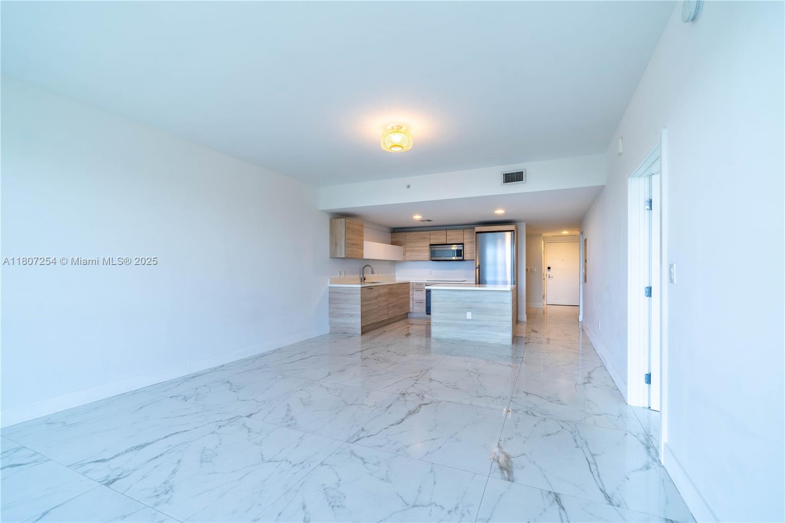 THE HARBOUR SOUTH CONDO - Residential