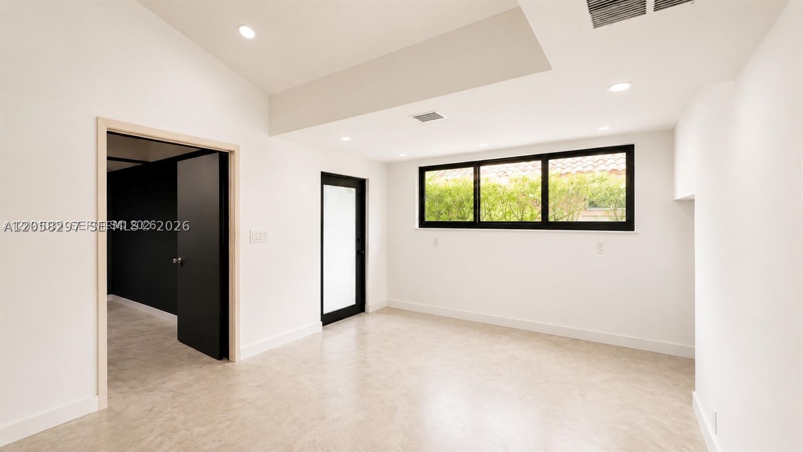 CORAL RIDGE COUNTRY CLUB - Residential