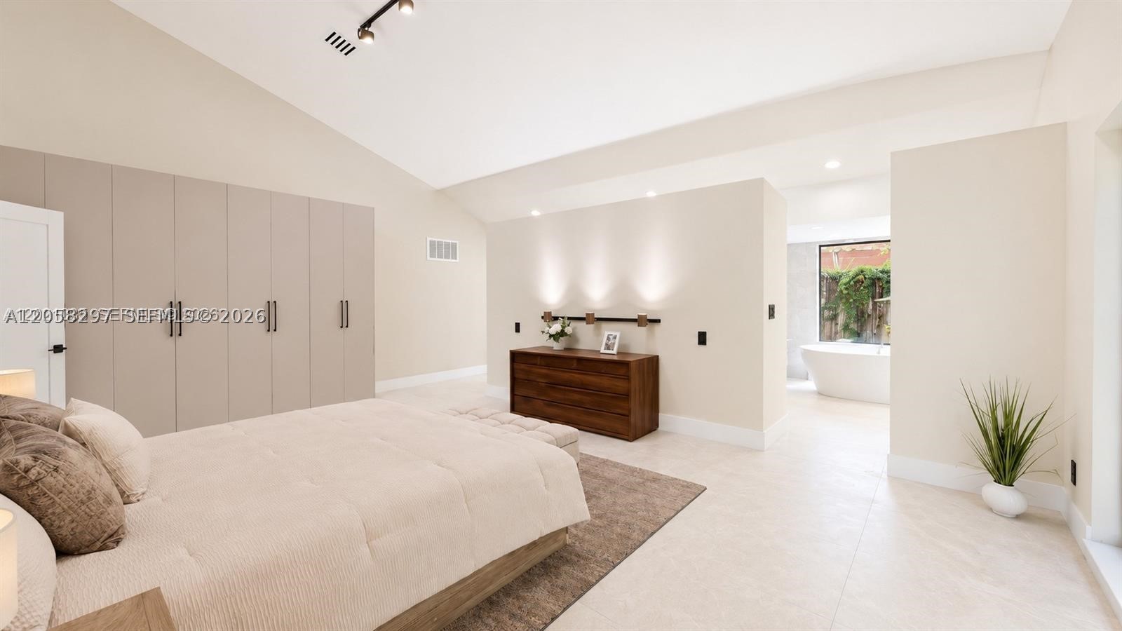 CORAL RIDGE COUNTRY CLUB - Residential