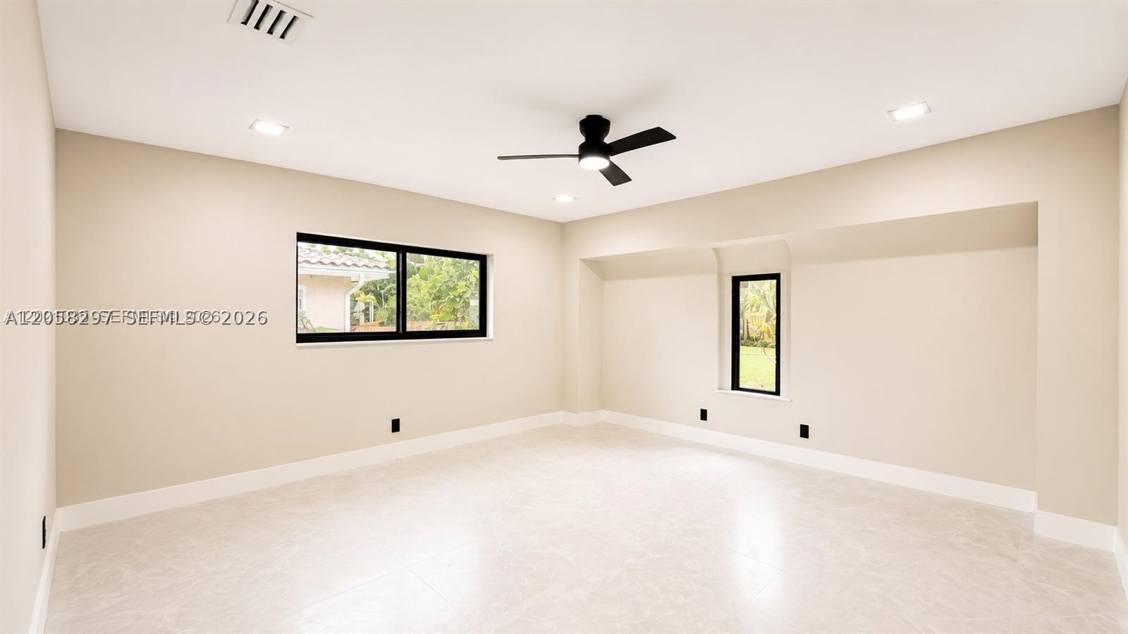 CORAL RIDGE COUNTRY CLUB - Residential