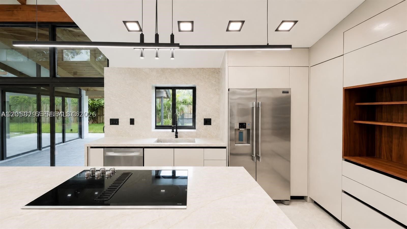CORAL RIDGE COUNTRY CLUB - Residential