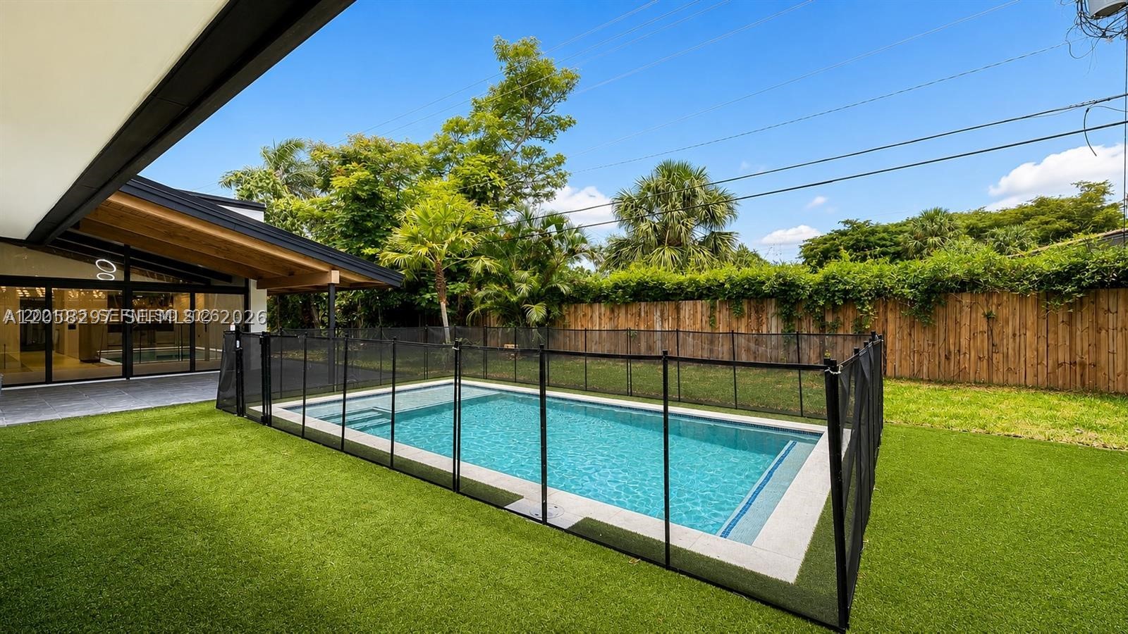 CORAL RIDGE COUNTRY CLUB - Residential