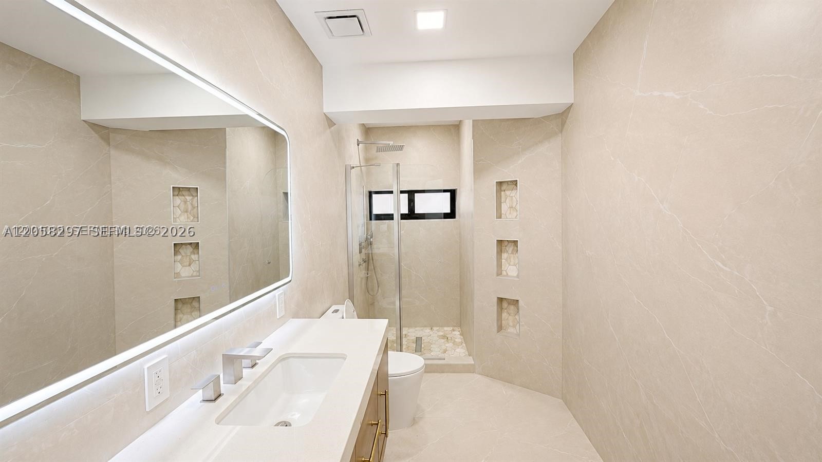 CORAL RIDGE COUNTRY CLUB - Residential