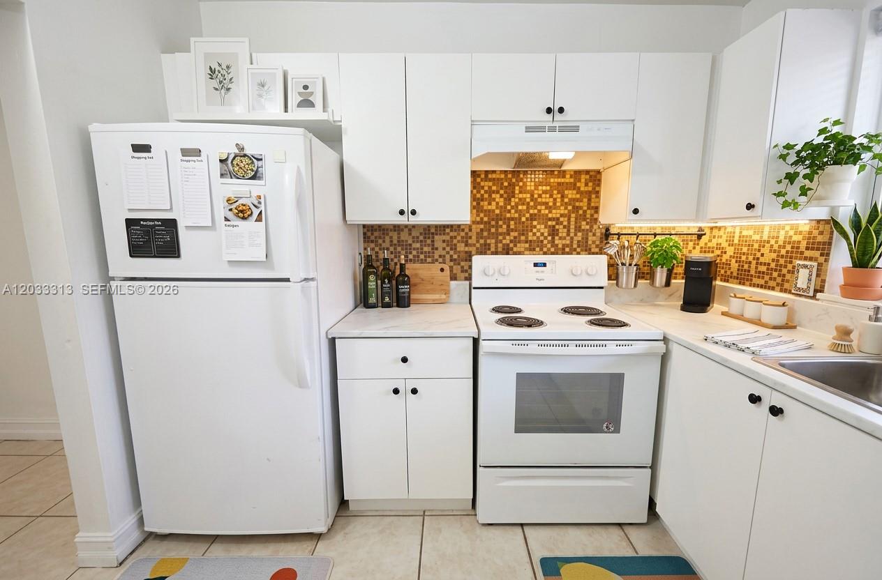 CALYPSO CAY CONDO - Residential