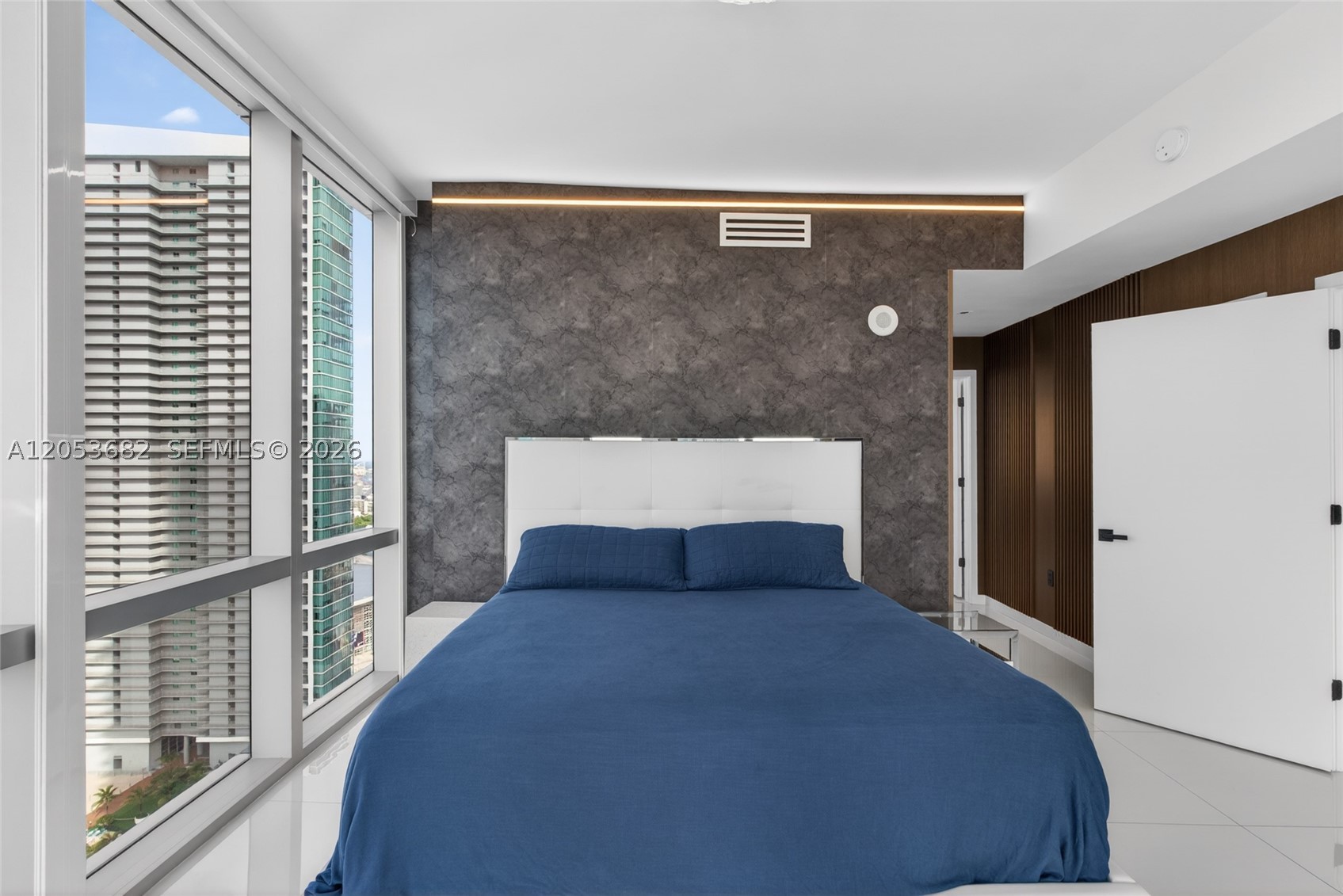 PARAMOUNT MIAMI WORLDCENT - Residential