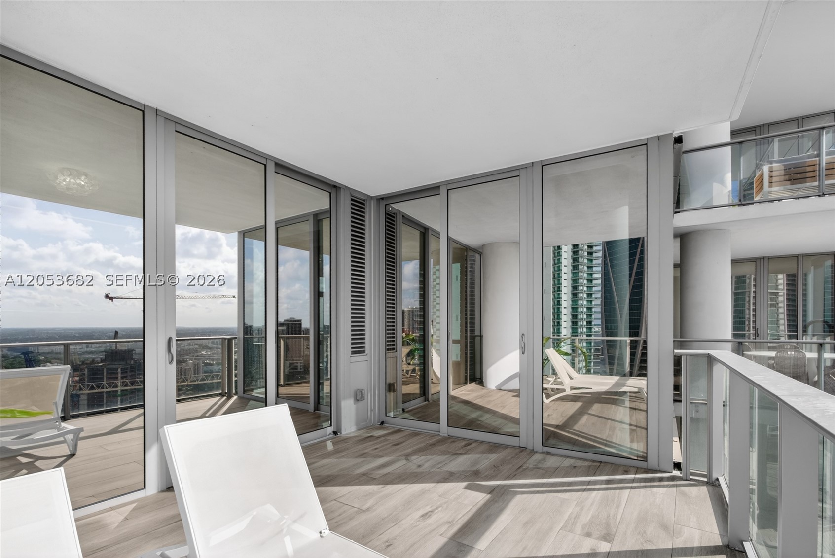 PARAMOUNT MIAMI WORLDCENT - Residential