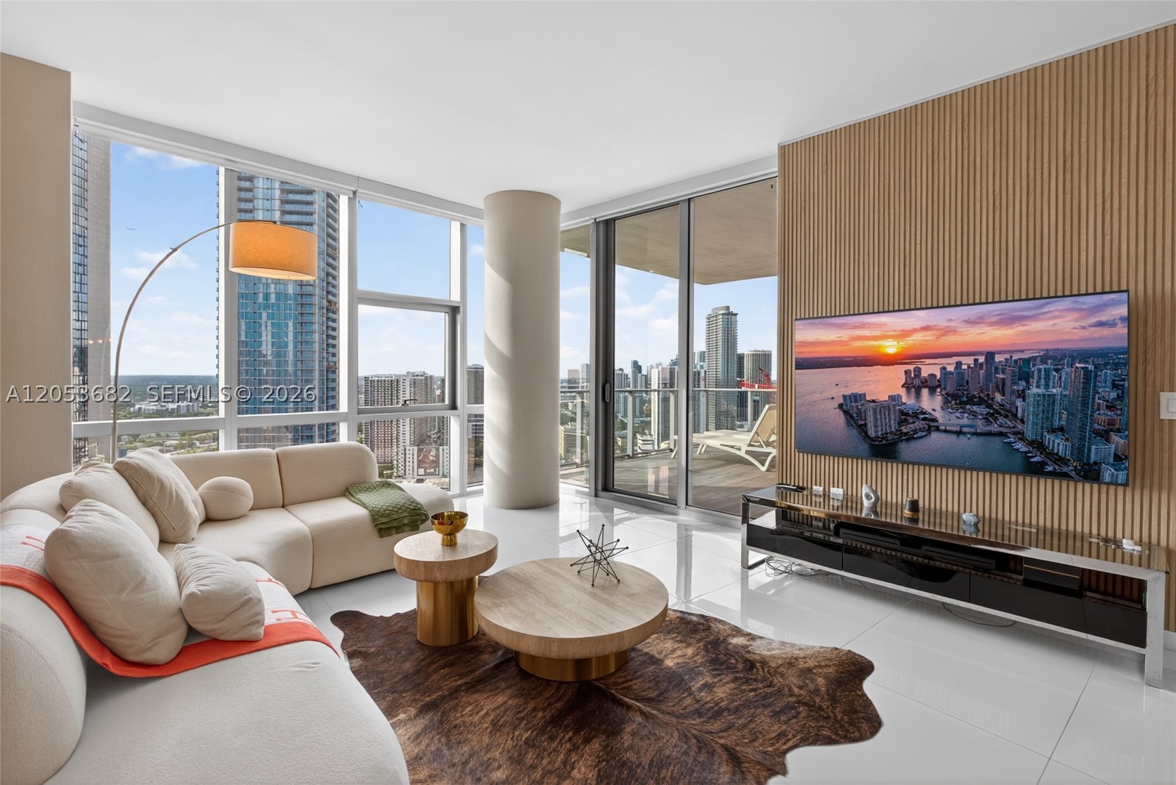 PARAMOUNT MIAMI WORLDCENT - Residential