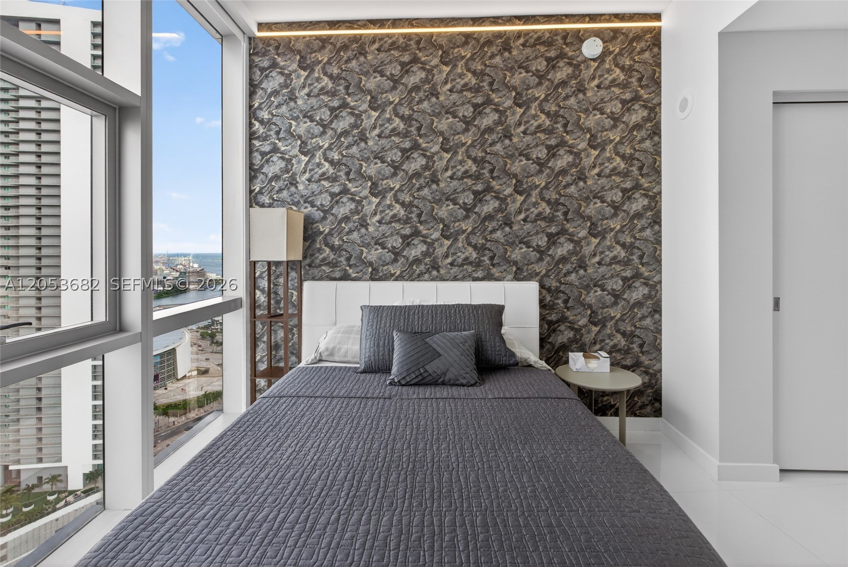 PARAMOUNT MIAMI WORLDCENT - Residential