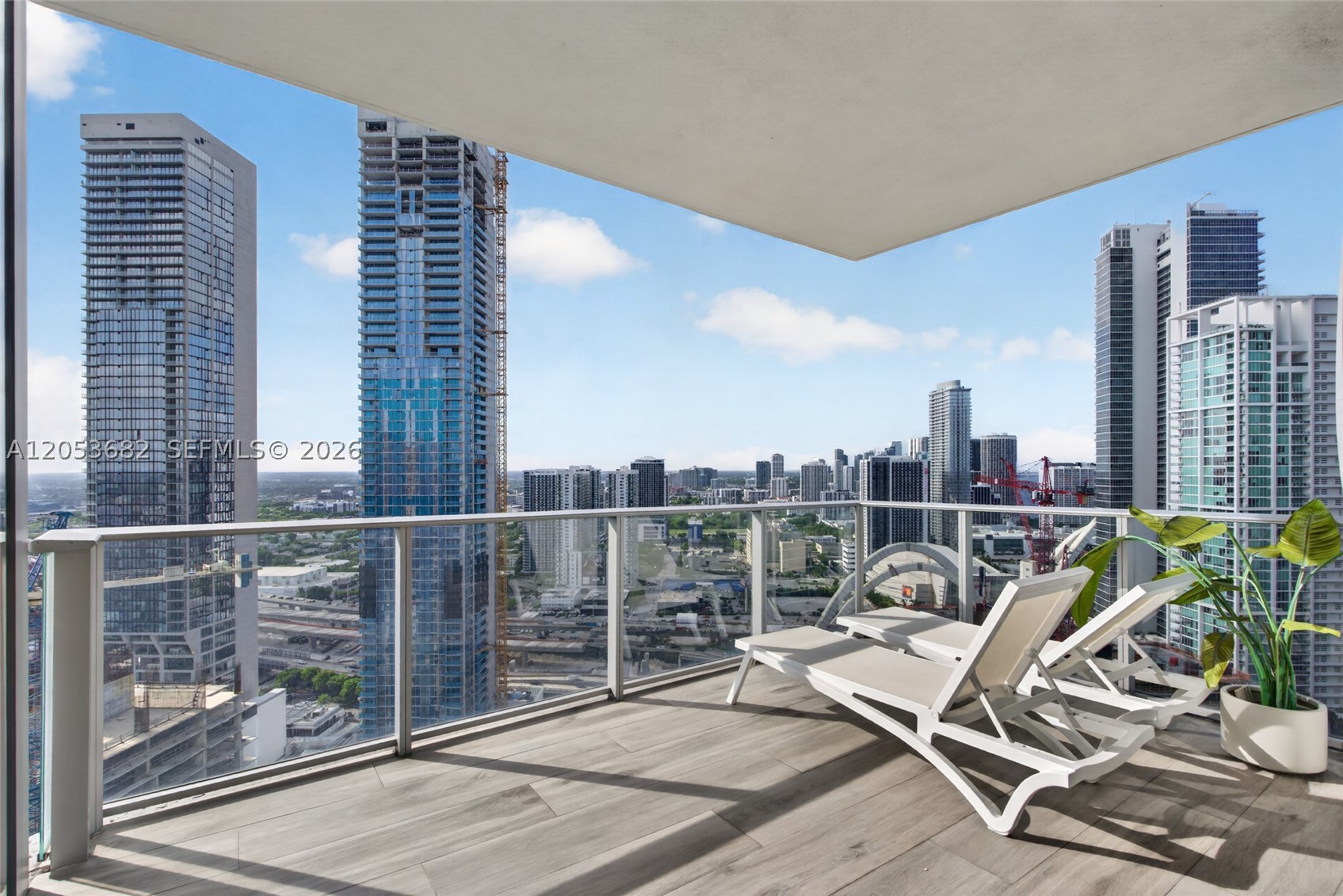 PARAMOUNT MIAMI WORLDCENT - Residential