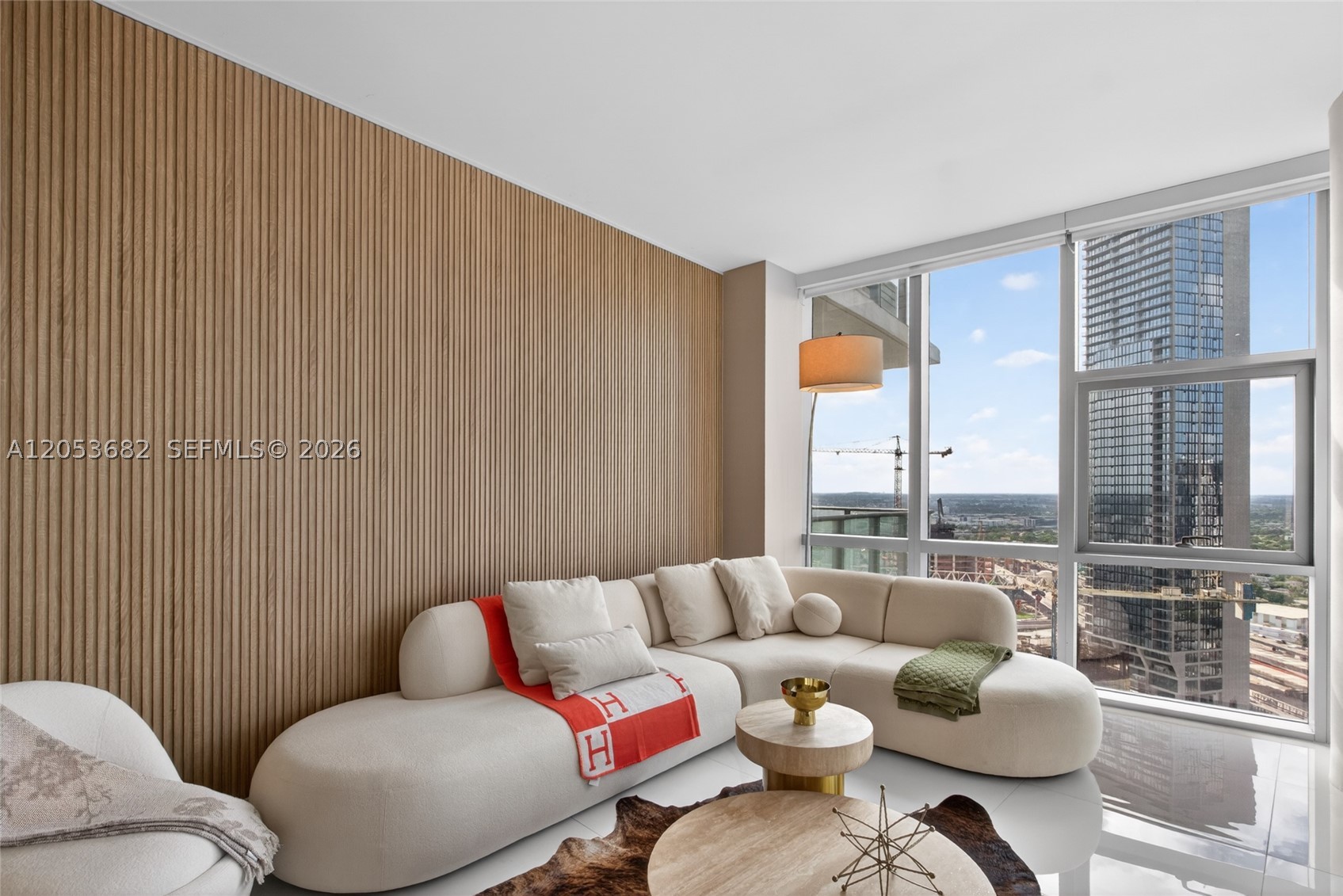 PARAMOUNT MIAMI WORLDCENT - Residential